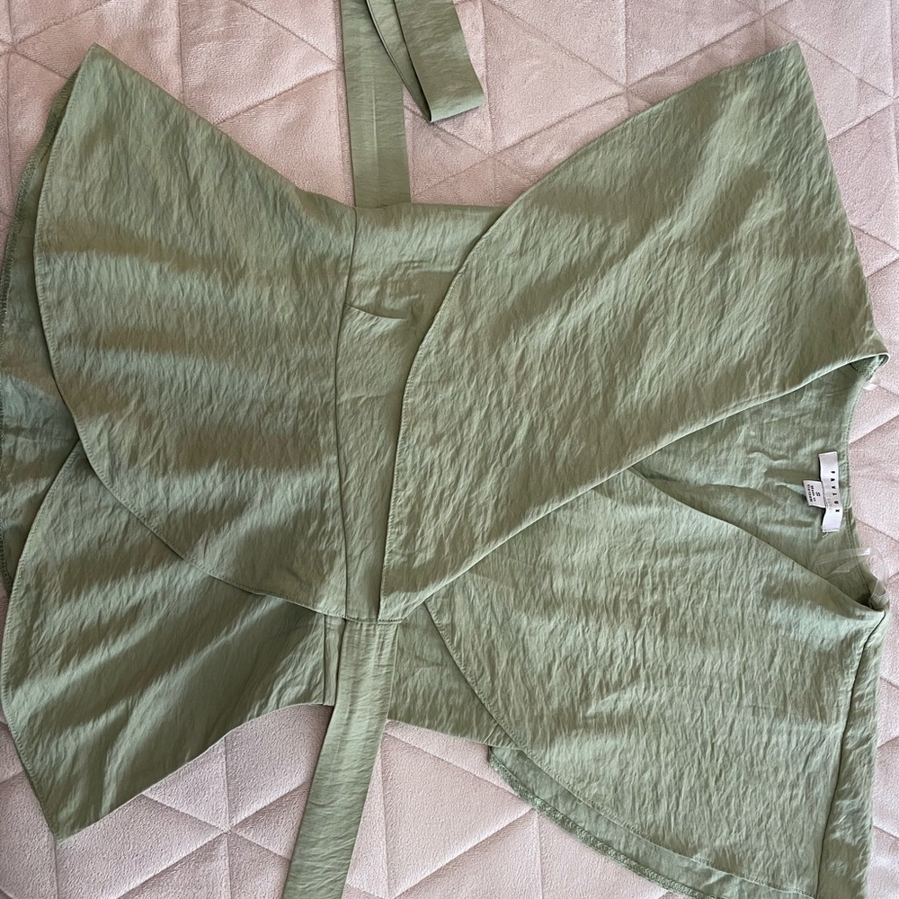 Green elegant crossbody blouse